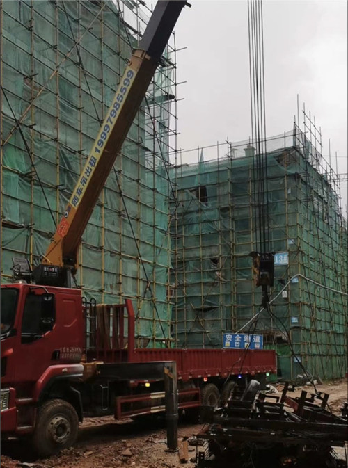张家港市“慢工细活”—— 吊车的 “微动控制” 技术